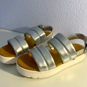 UGG Silver Platform Sandals Size 8.5 Women's